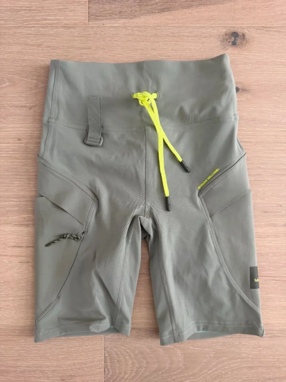 Lululemon Cargo Super High-Rise 8